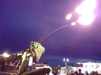 Fire_shooting_Praying_Mantis_car